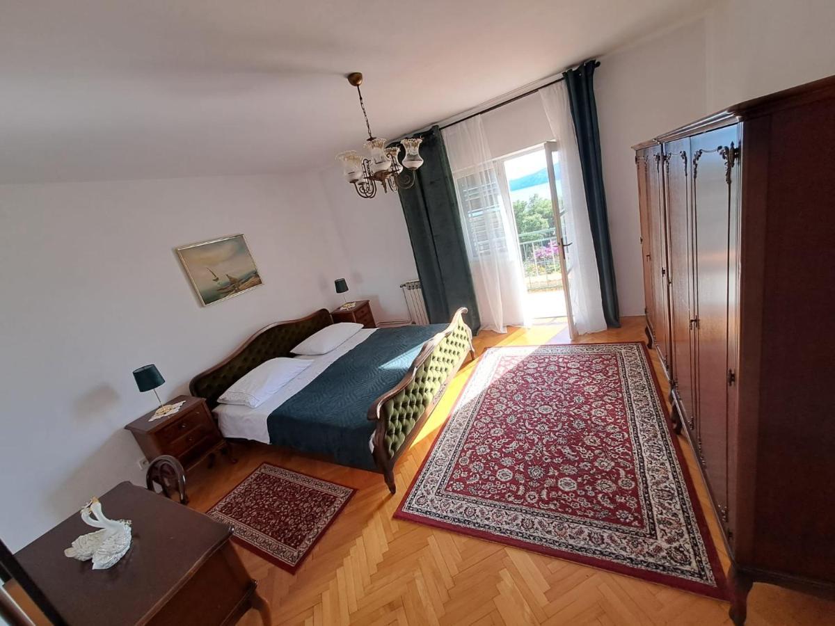 Apartment Artemisia 1 Trogir Eksteriør billede