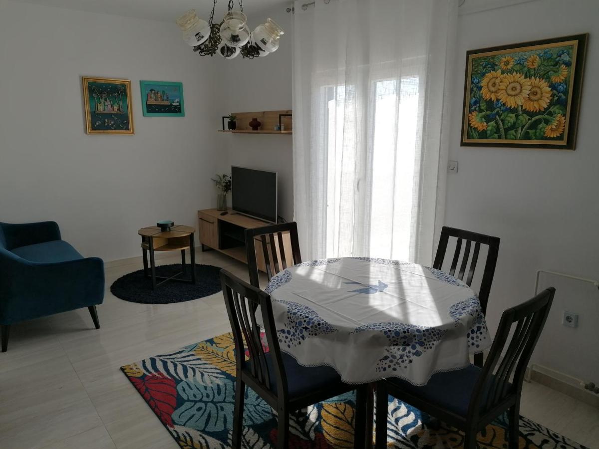 Apartment Artemisia 1 Trogir Eksteriør billede